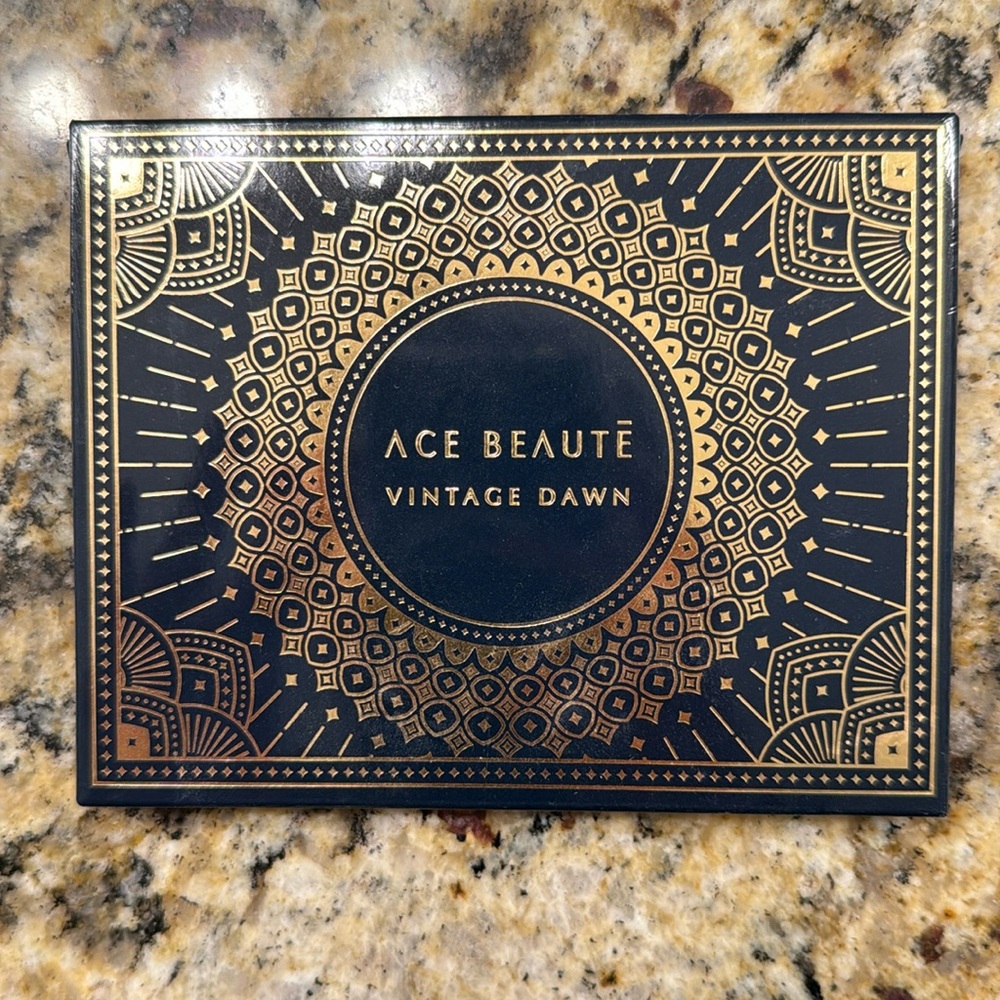 Ace Beaute: Vintage Dawn Palette